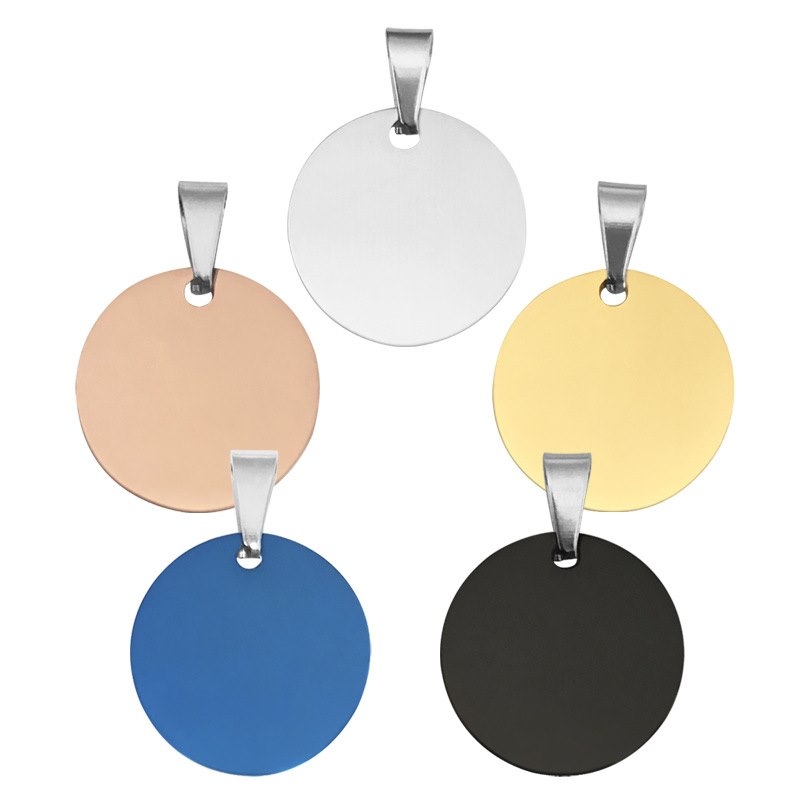 Round pet tags of different colors