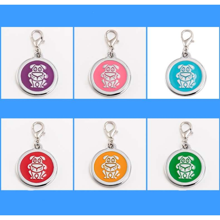 Round pet tag with animal print