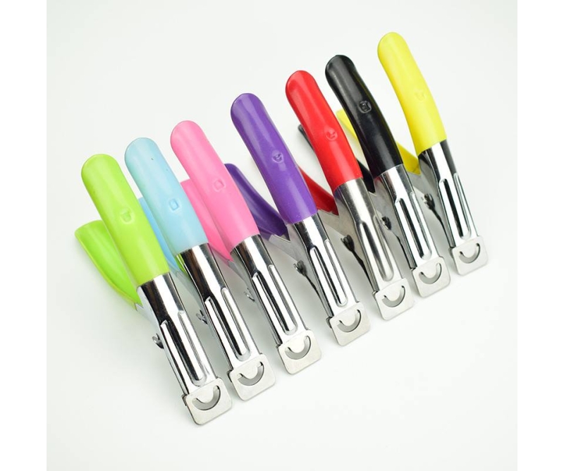 U-shaped nail clippers