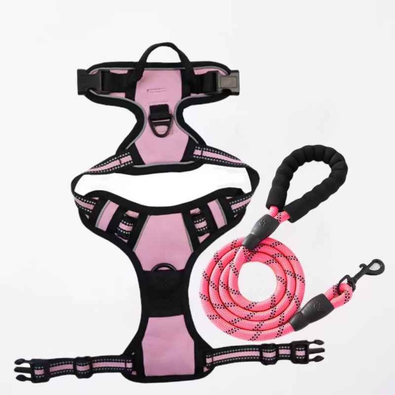 Reflective nylon large and medium-sized dog harness on the chest